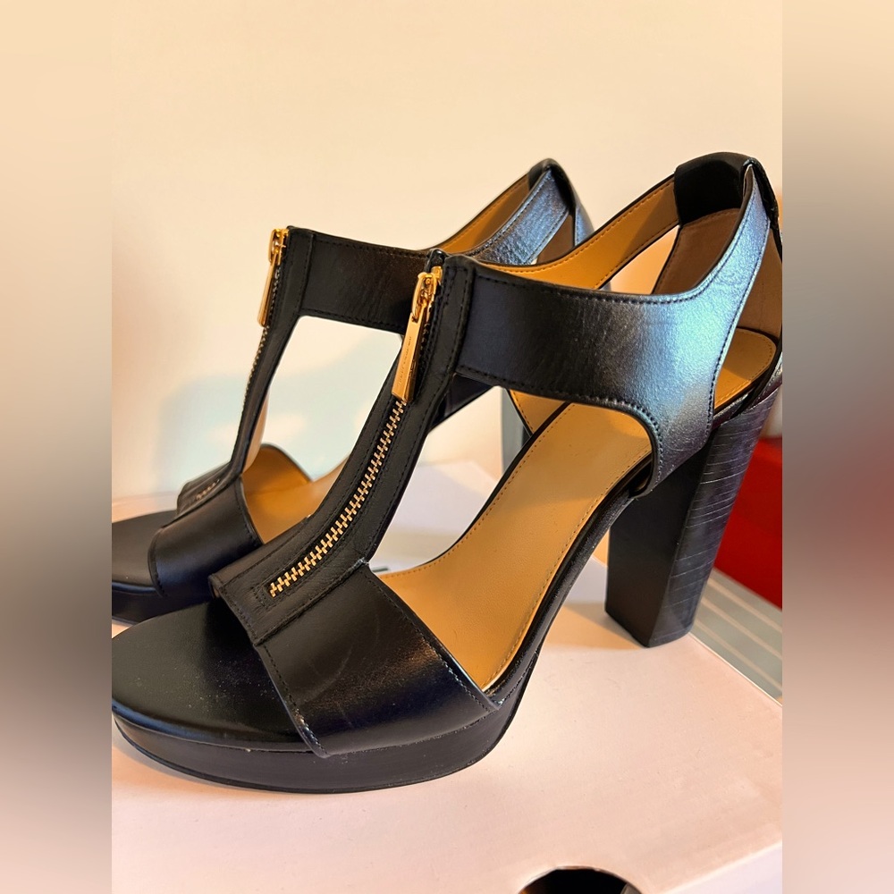Michael Kors Berkley platform sandal black, size 9